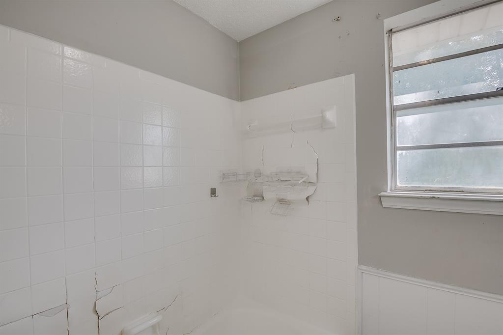 9305 S Winston Way Property Photo 20
