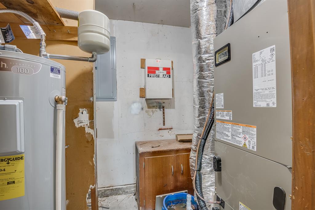 9305 S Winston Way Property Photo 34