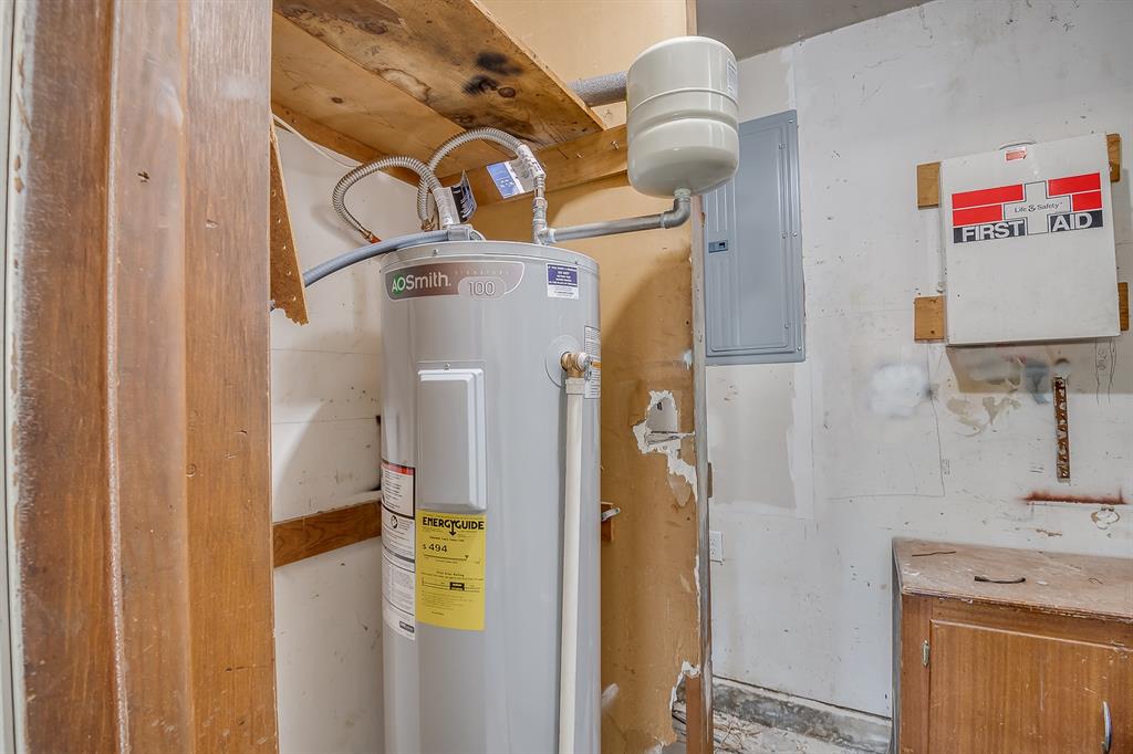 9305 S Winston Way Property Photo 35