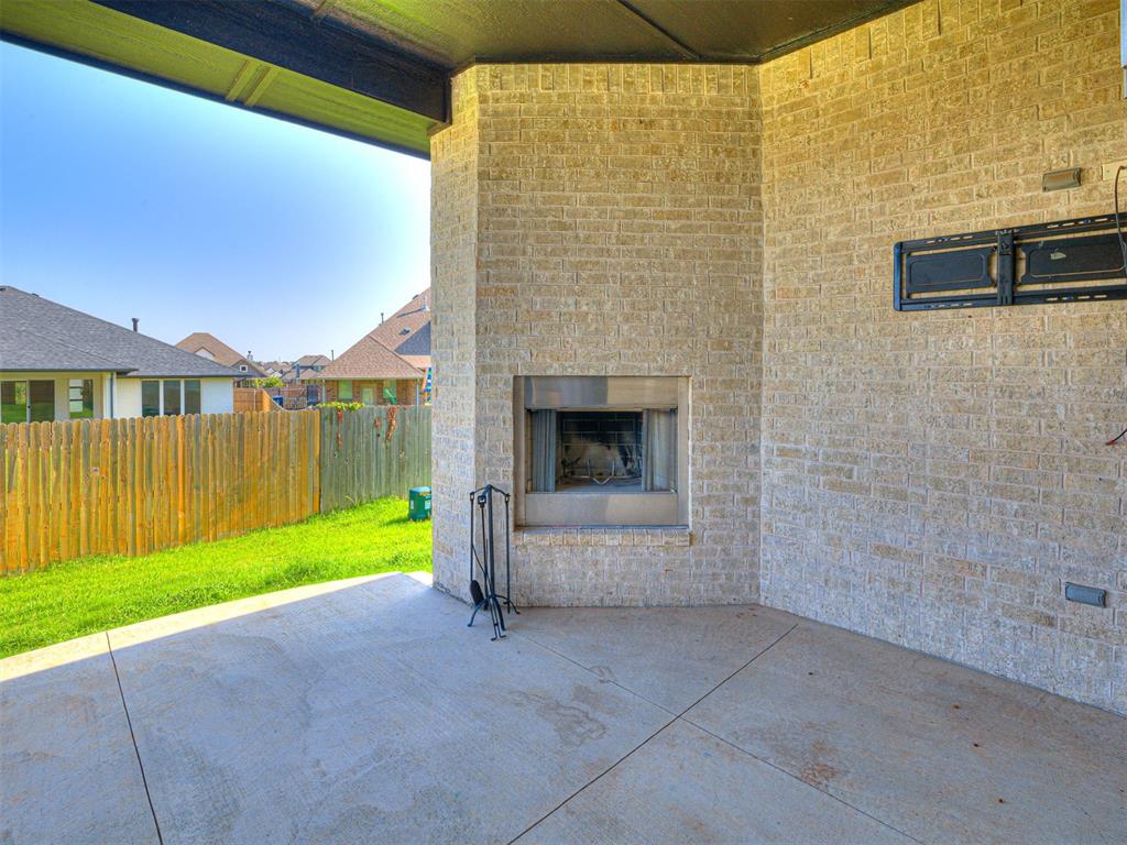 4305 Nw 156th Place Property Photo 7