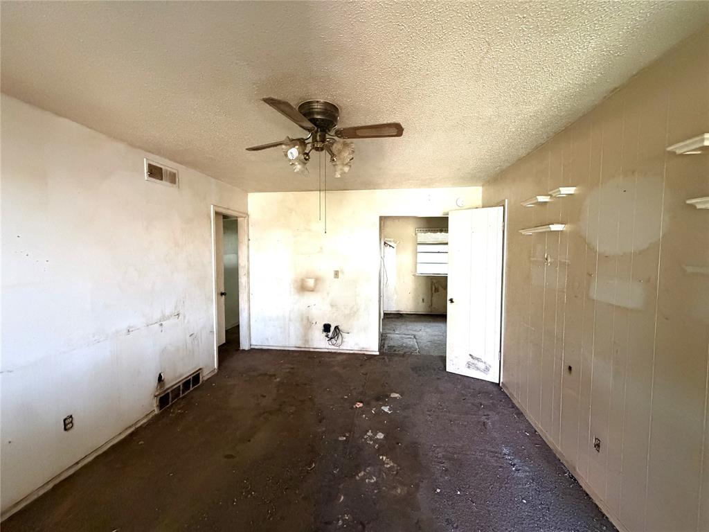 1340 Sw 77th Place Property Photo 2