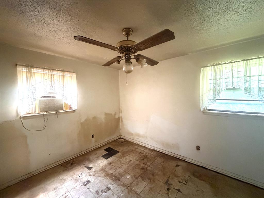 1340 Sw 77th Place Property Photo 6