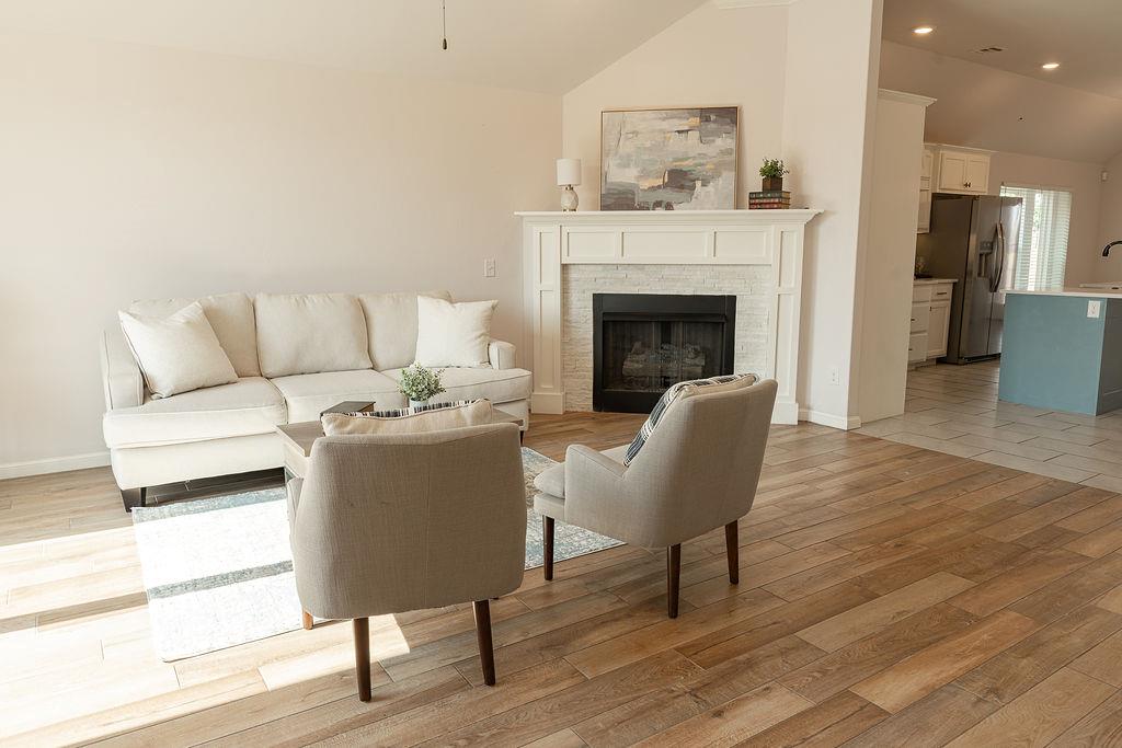 18340 Autumn Grove Drive Property Photo 8