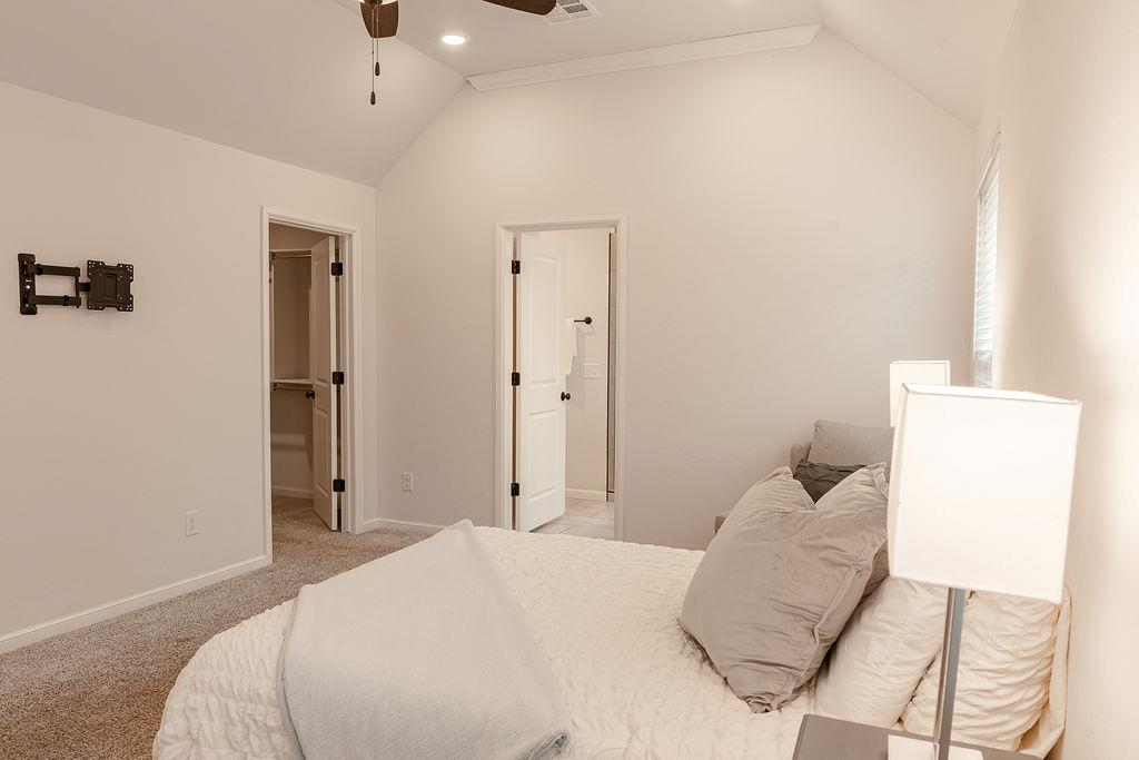 18340 Autumn Grove Drive Property Photo 16