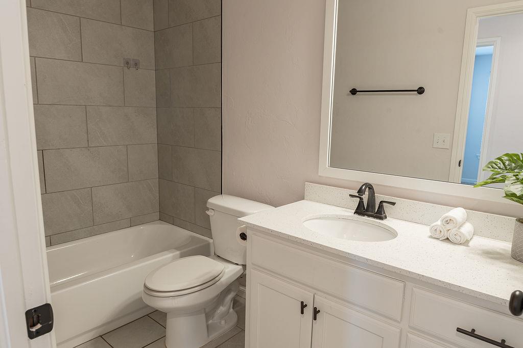 18340 Autumn Grove Drive Property Photo 22
