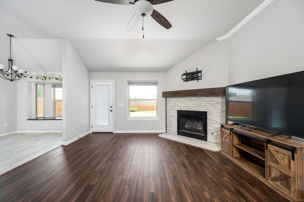 15909 Capulet Drive Property Photo 4