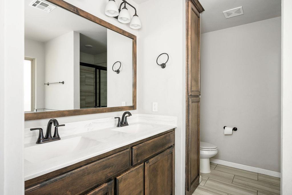 15909 Capulet Drive Property Photo 20