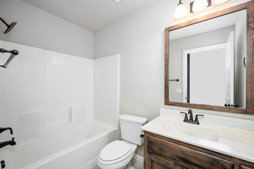 15909 Capulet Drive Property Photo 24