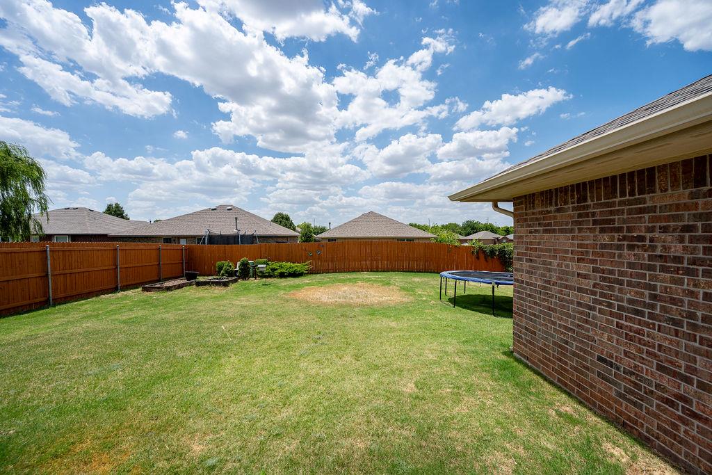 15909 Capulet Drive Property Photo 28