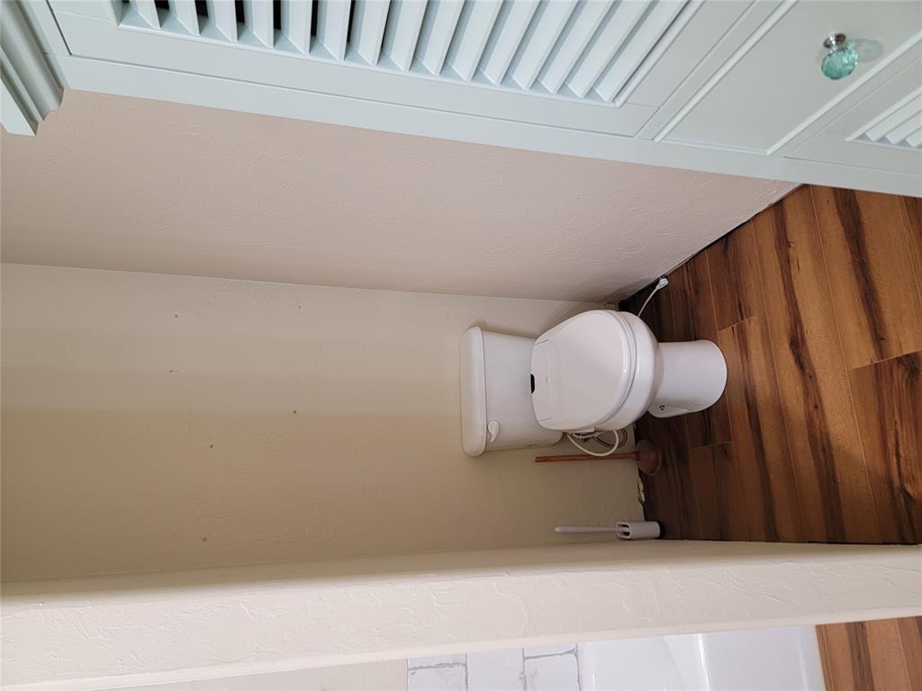 2913 Ne 120th Street Property Photo 17