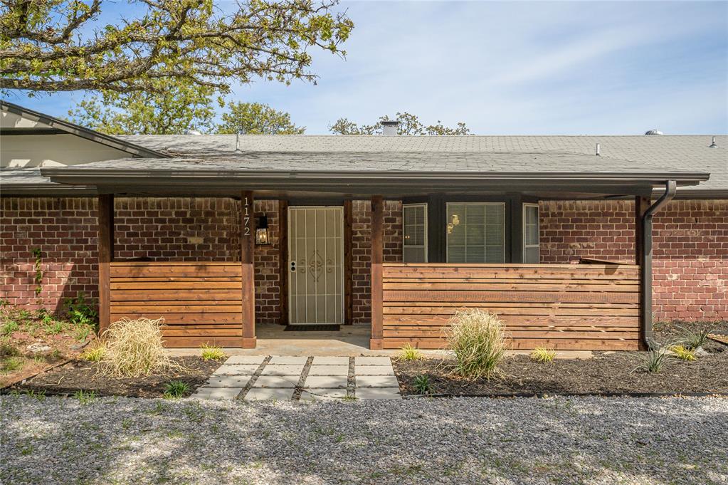 1172 Woodcrest Drive Property Photo 1