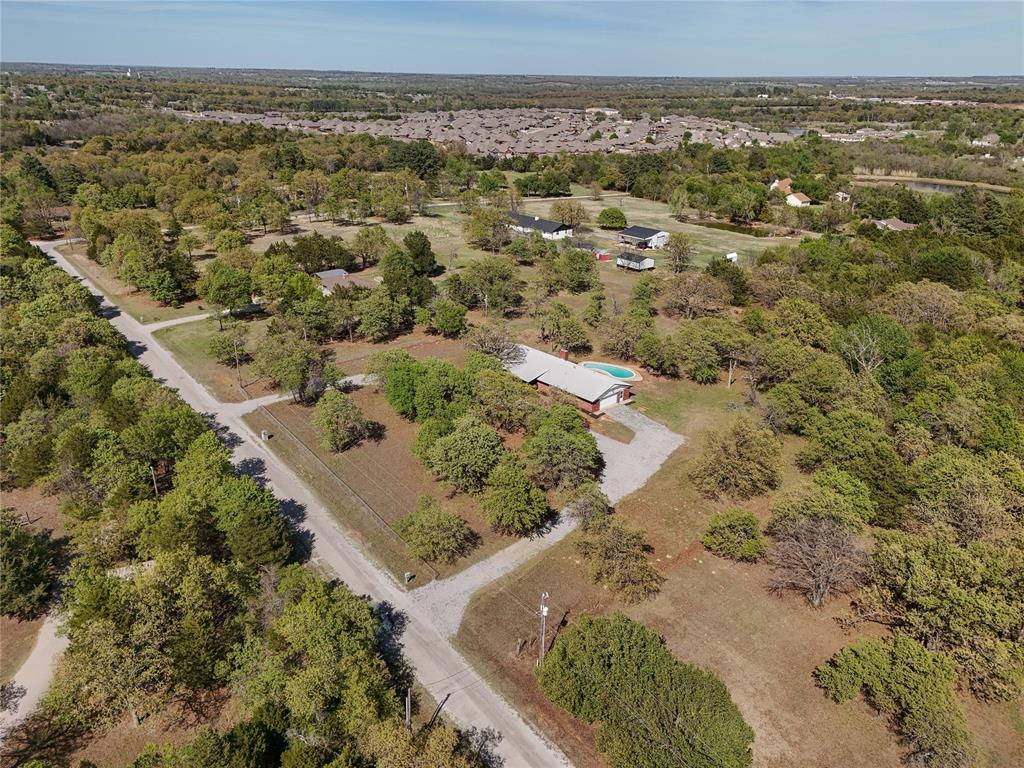 1172 Woodcrest Drive Property Photo 9