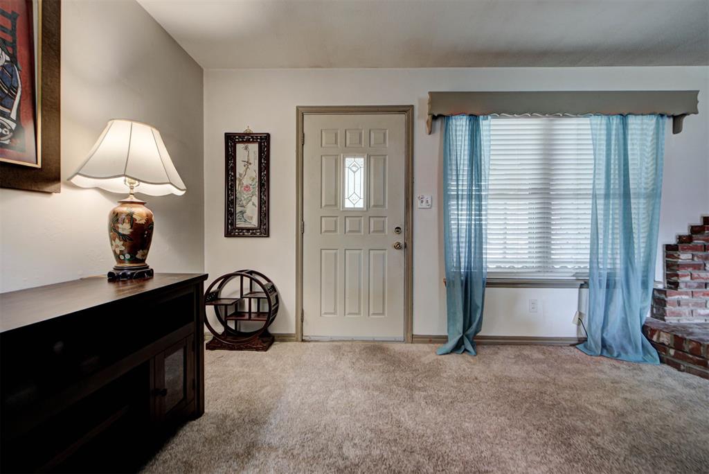 6324 S Dewey Avenue Property Photo 8
