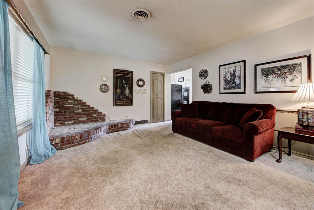 6324 S Dewey Avenue Property Photo 10