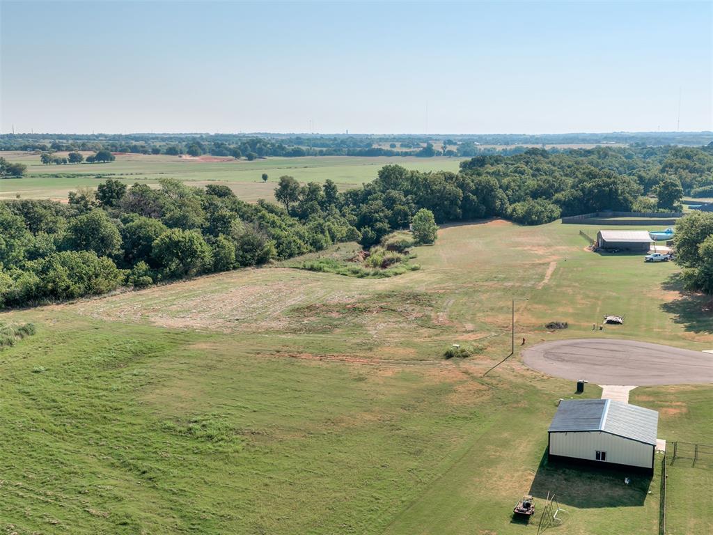 3942 Bluestem Circle Property Photo 4