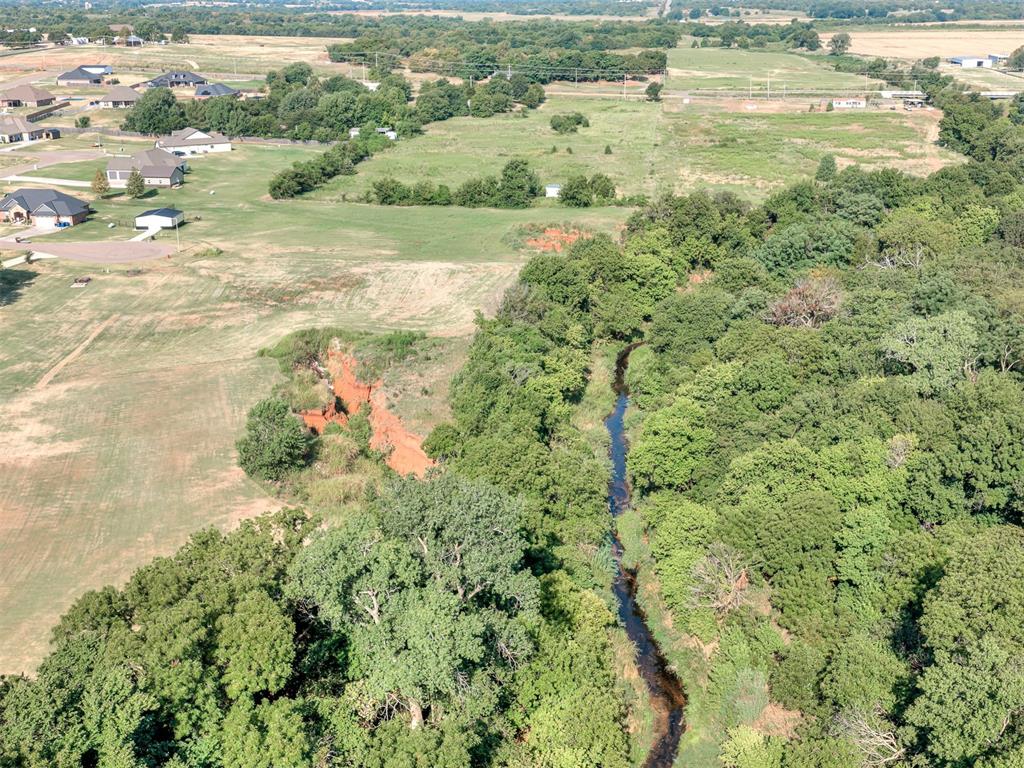 3942 Bluestem Circle Property Photo 8