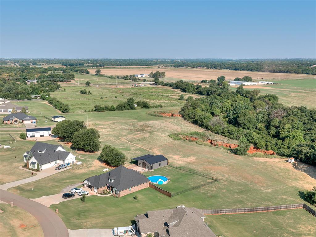 3942 Bluestem Circle Property Photo 9