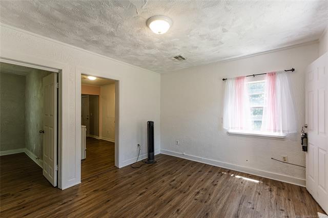 512 N Francis Street Property Photo 6