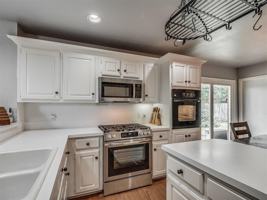 4108 Wood Castle Street Property Photo 10