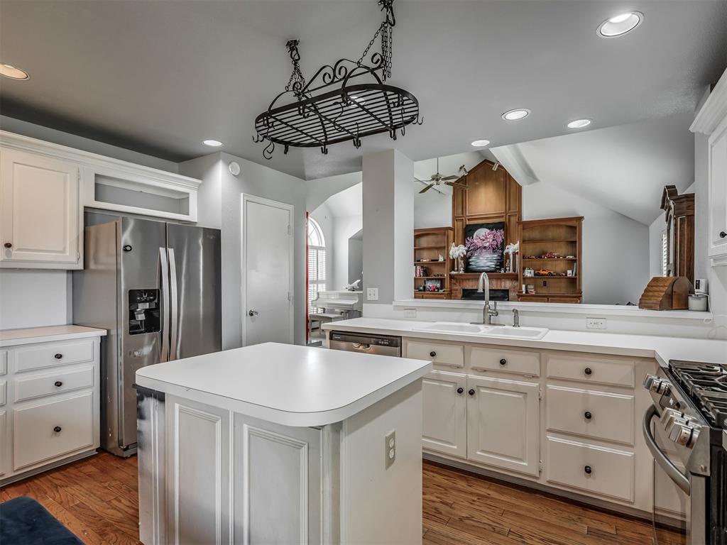 4108 Wood Castle Street Property Photo 14