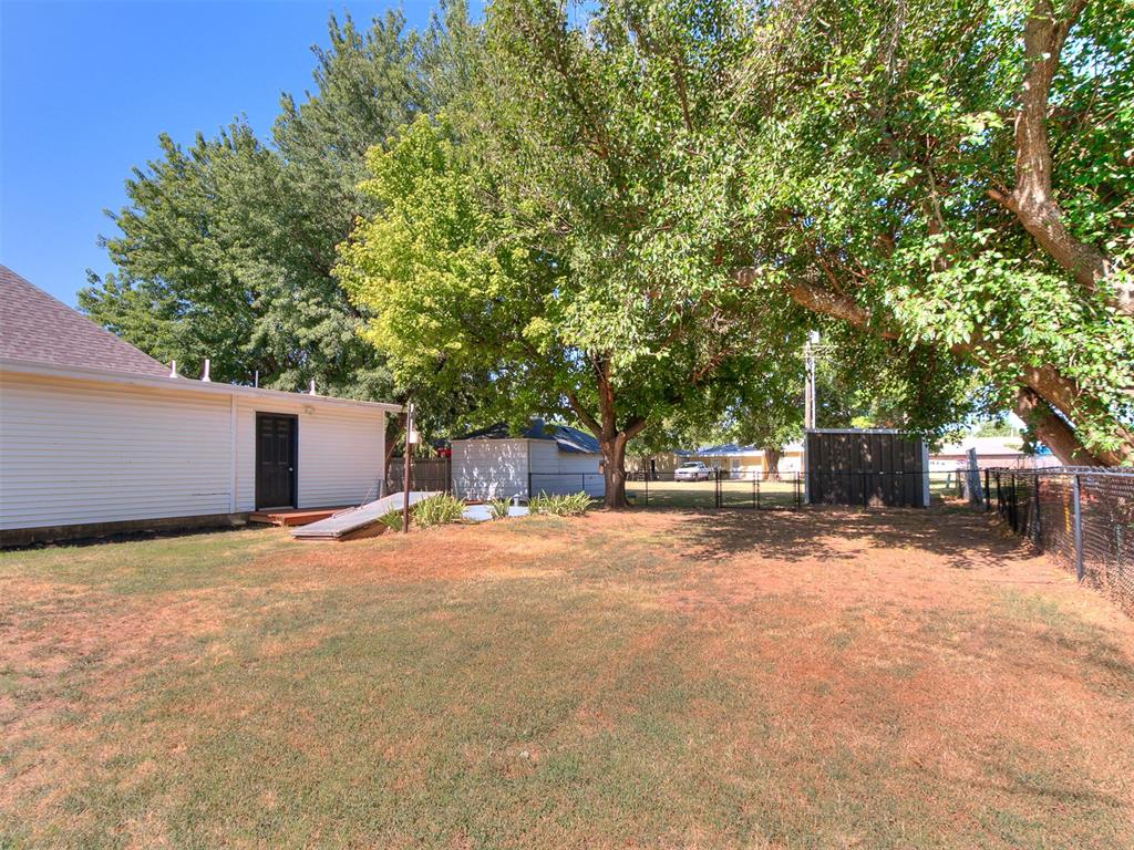 305 Se 1st Street Property Photo 38