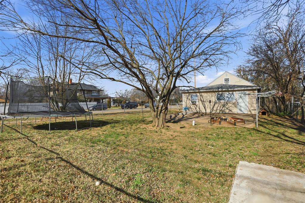 523 N 2nd Avenue Property Photo 28