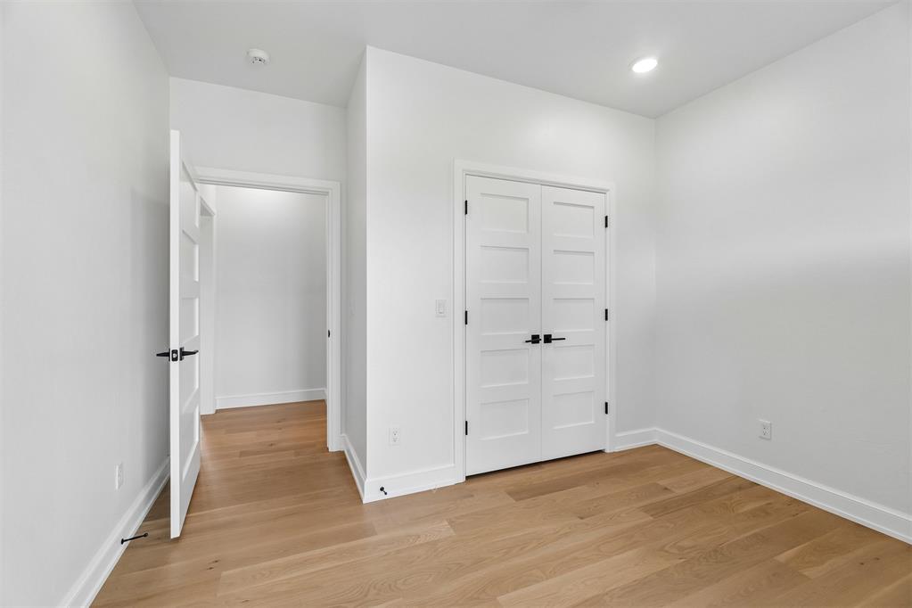 2025 Colonial Way Property Photo 34