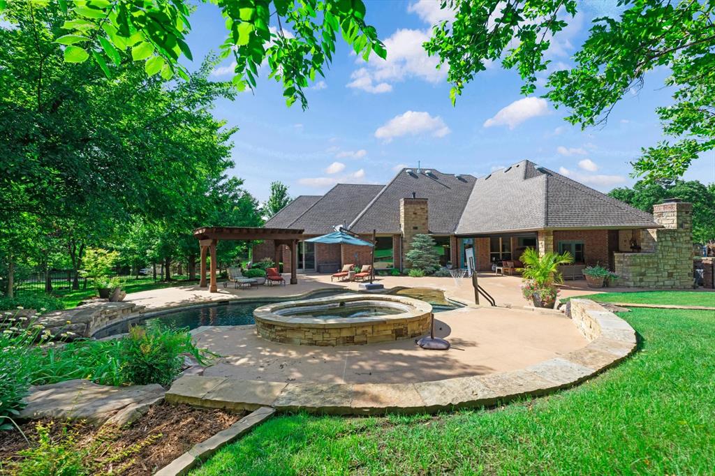 6508 Hackberry Trail Property Photo 5