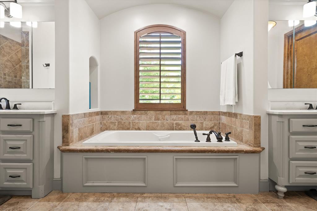 6508 Hackberry Trail Property Photo 29