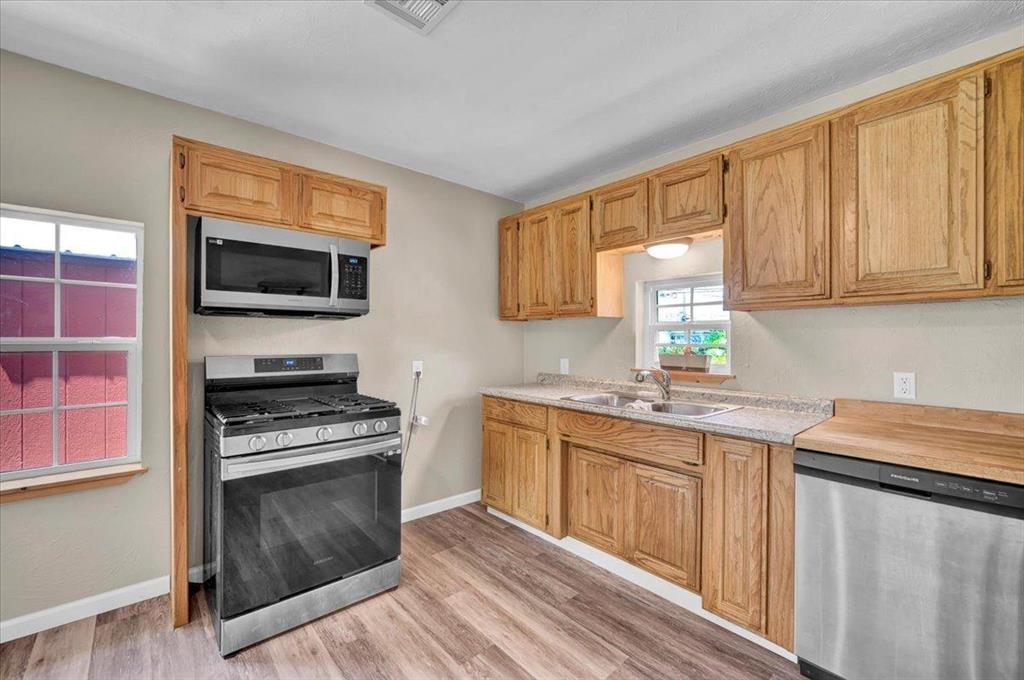 211 2nd Street Property Photo 15