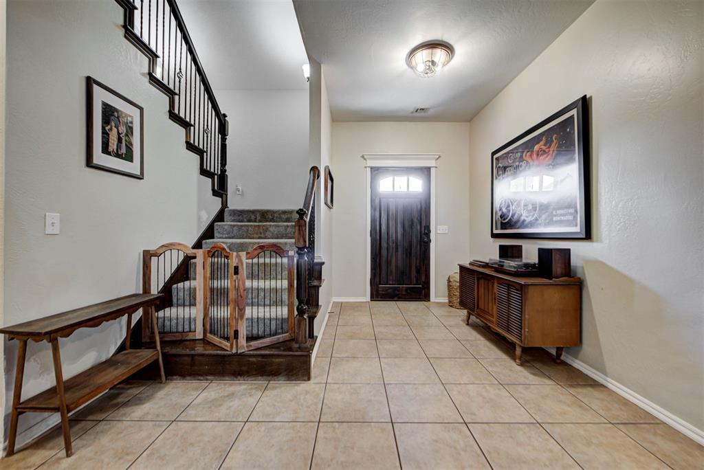 1479 Sunset Circle Property Photo 5