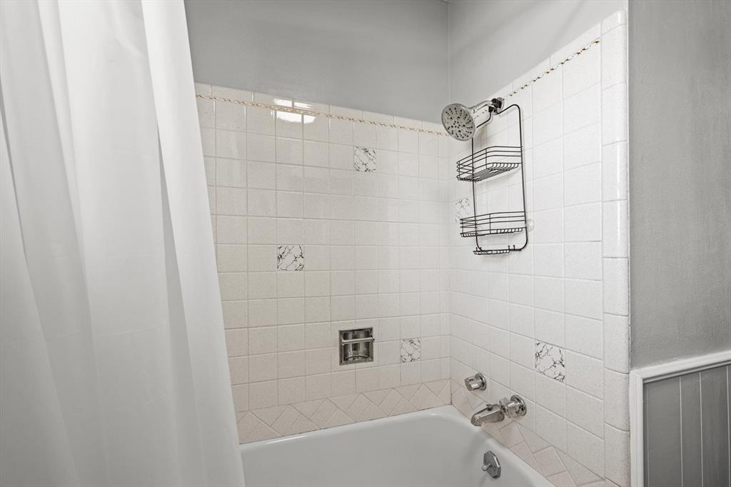 6424 N Sterling Drive Property Photo 35
