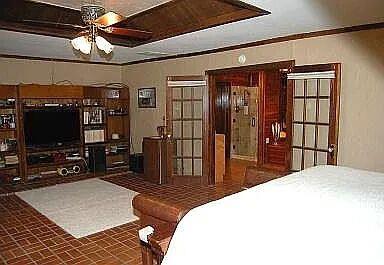 10500 S Garnada Lane Property Photo 3