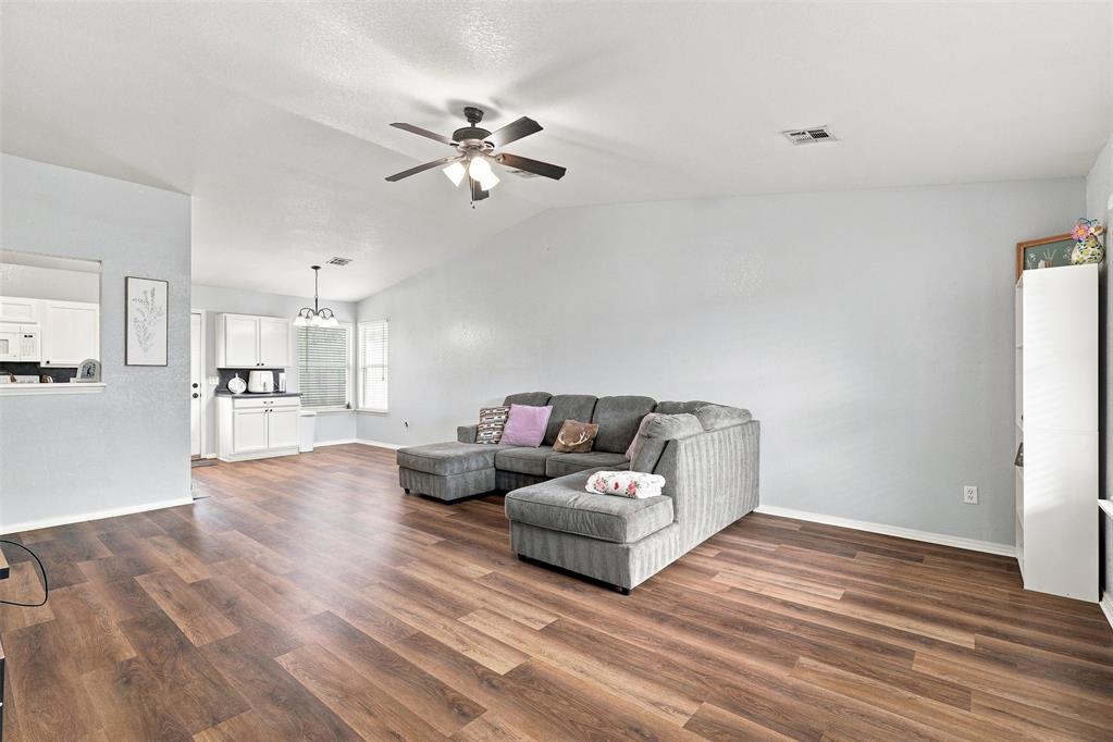 2417 Desert Willow Terrace Property Photo 6