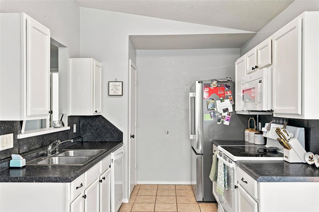 2417 Desert Willow Terrace Property Photo 11