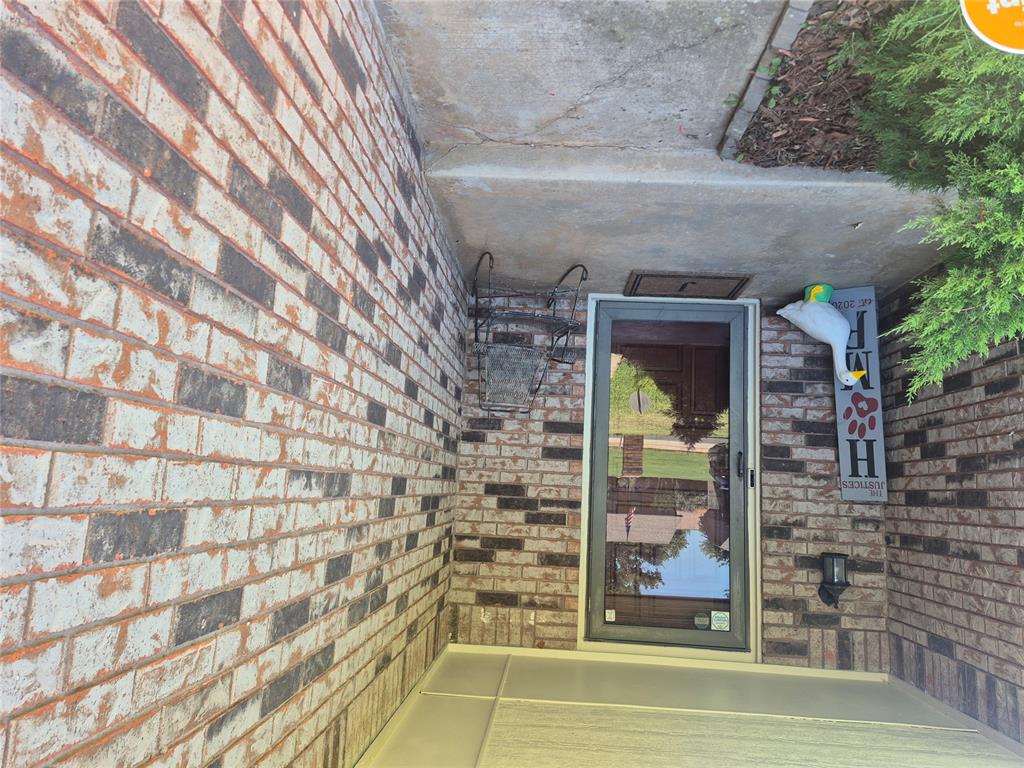 10448 Exter Avenue Property Photo 4