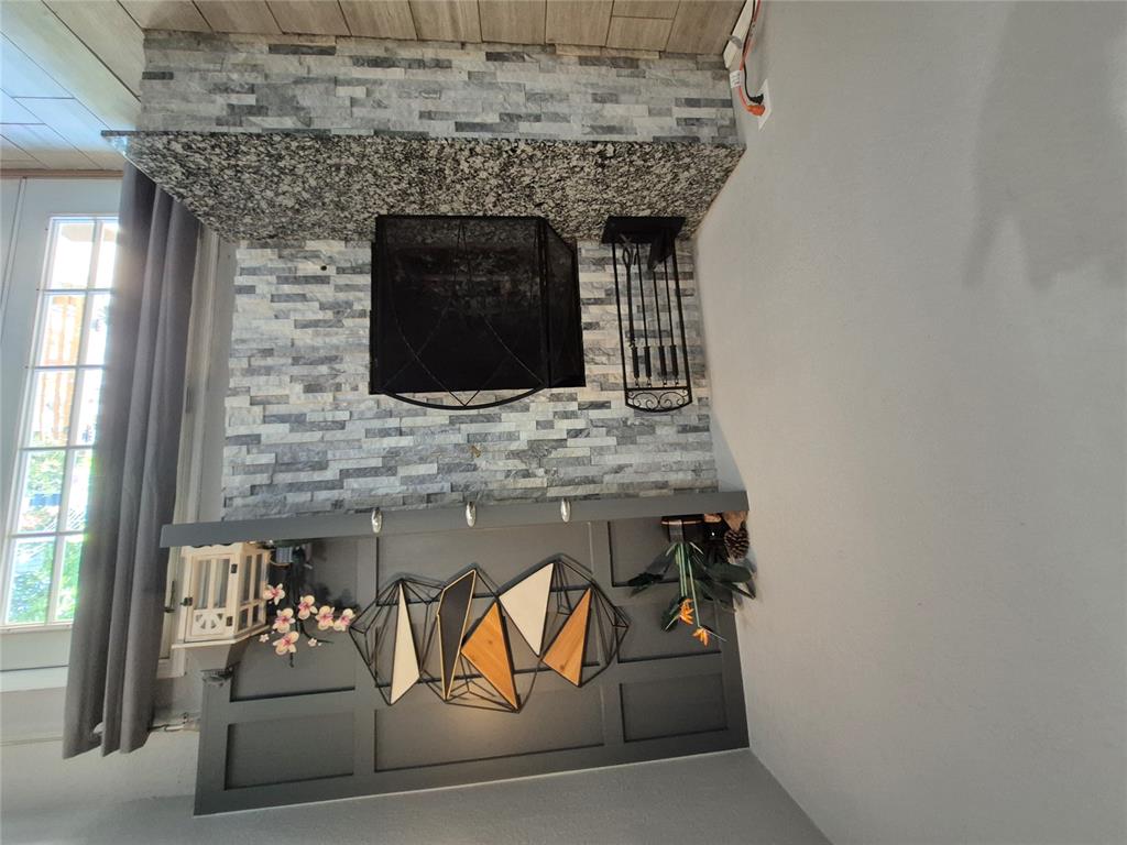 10448 Exter Avenue Property Photo 7