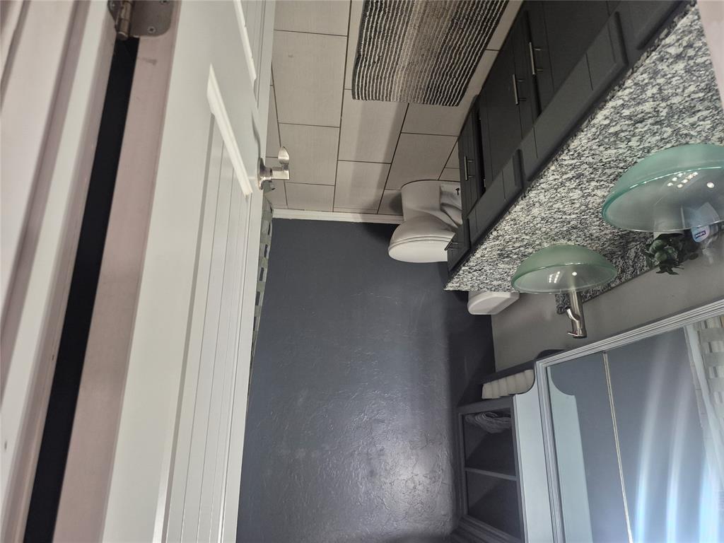 10448 Exter Avenue Property Photo 15