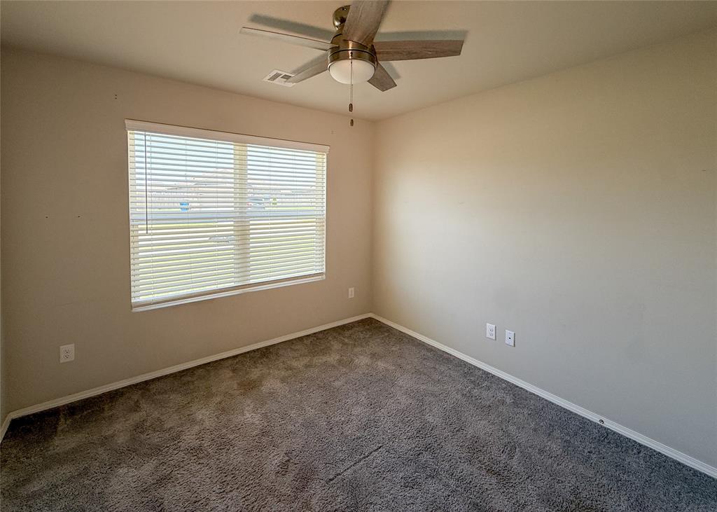 528 Fox Burrow Lane Property Photo 7