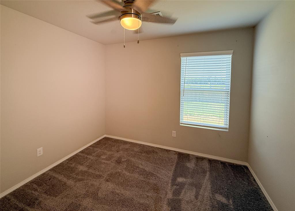 528 Fox Burrow Lane Property Photo 12