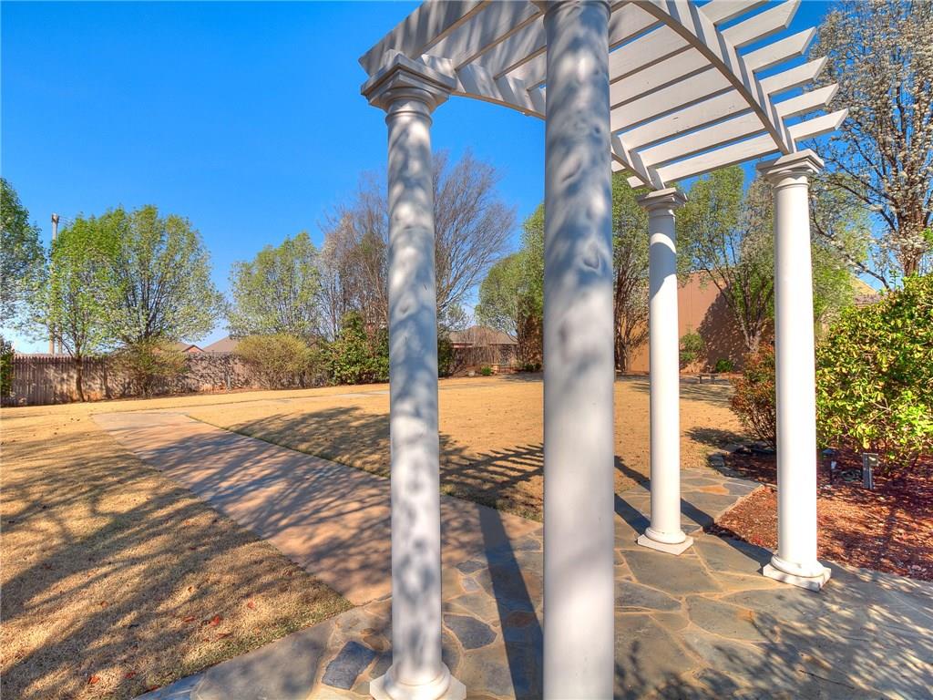 9101 S Robinson Avenue Property Photo 29