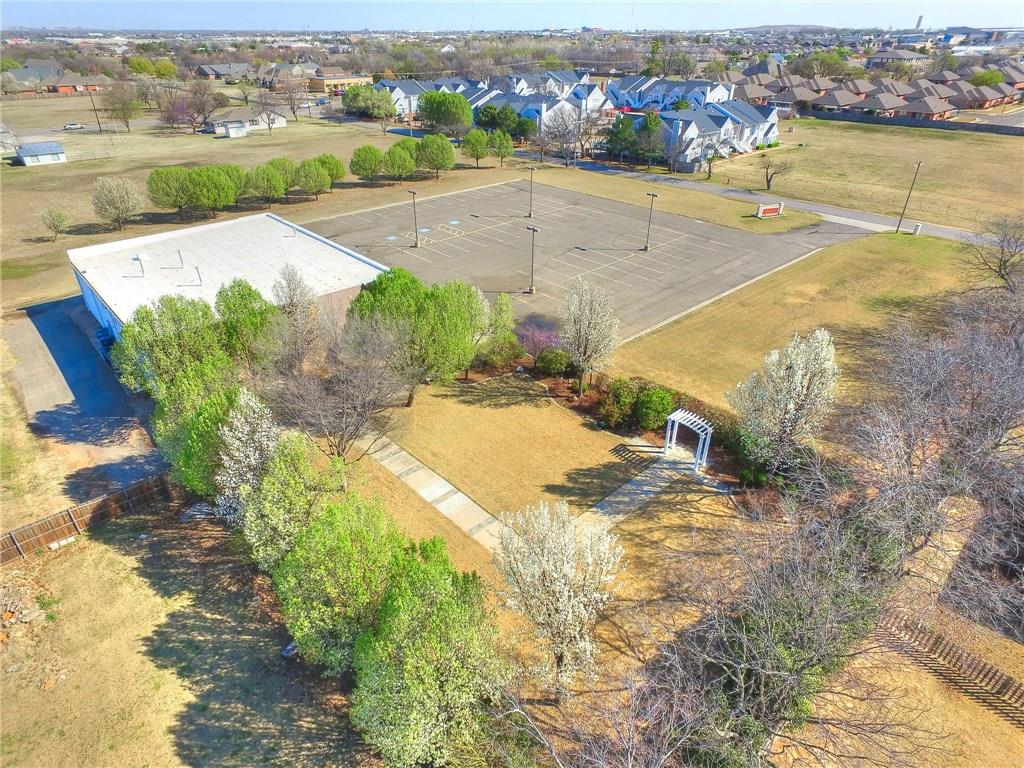 9101 S Robinson Avenue Property Photo 34