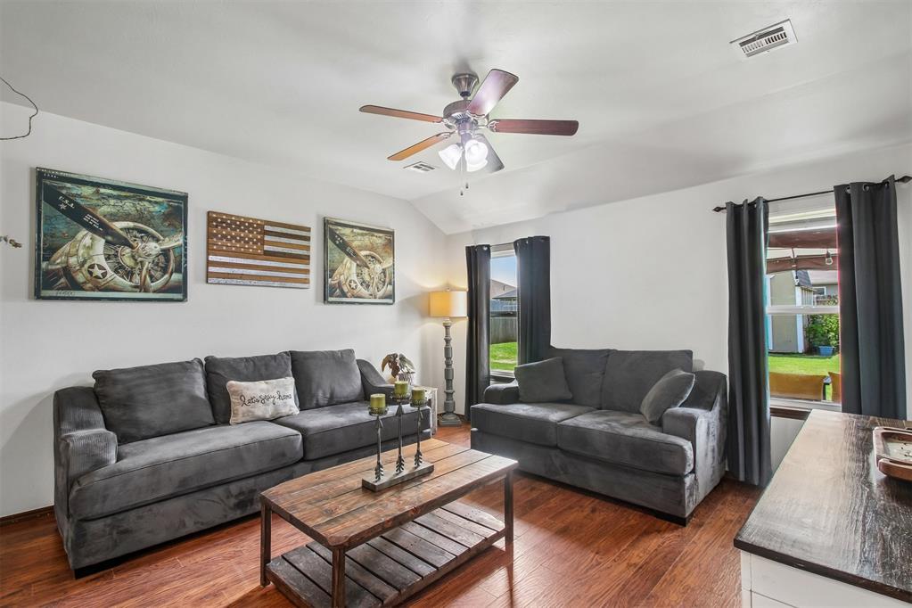 9613 Lauren Drive Property Photo 7