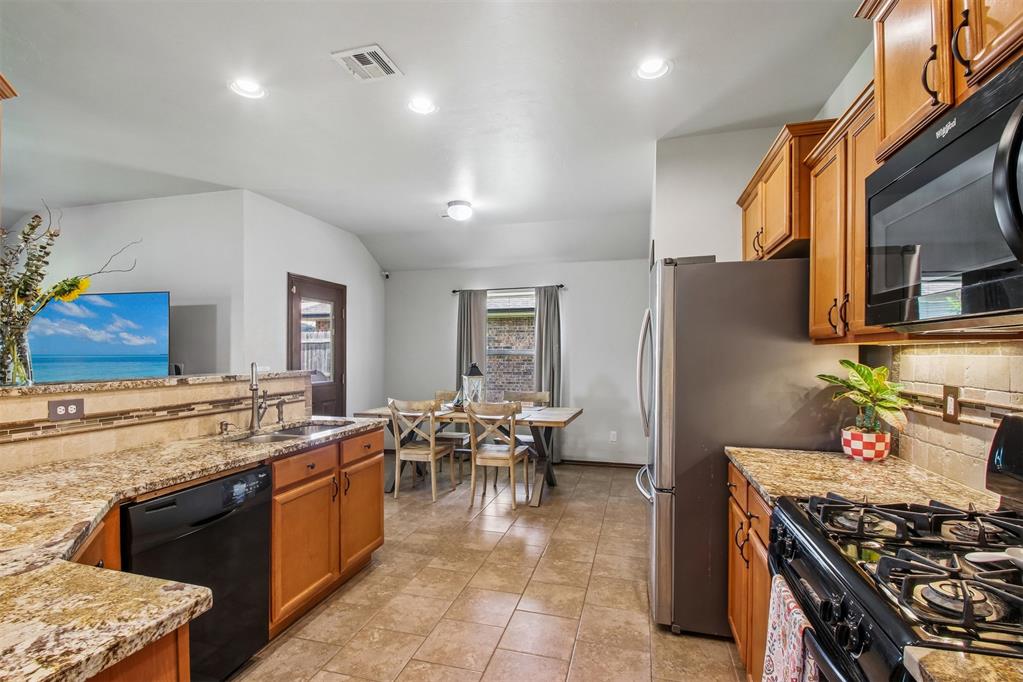 9613 Lauren Drive Property Photo 13