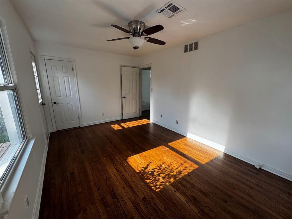 111 E Dale Street Property Photo 7