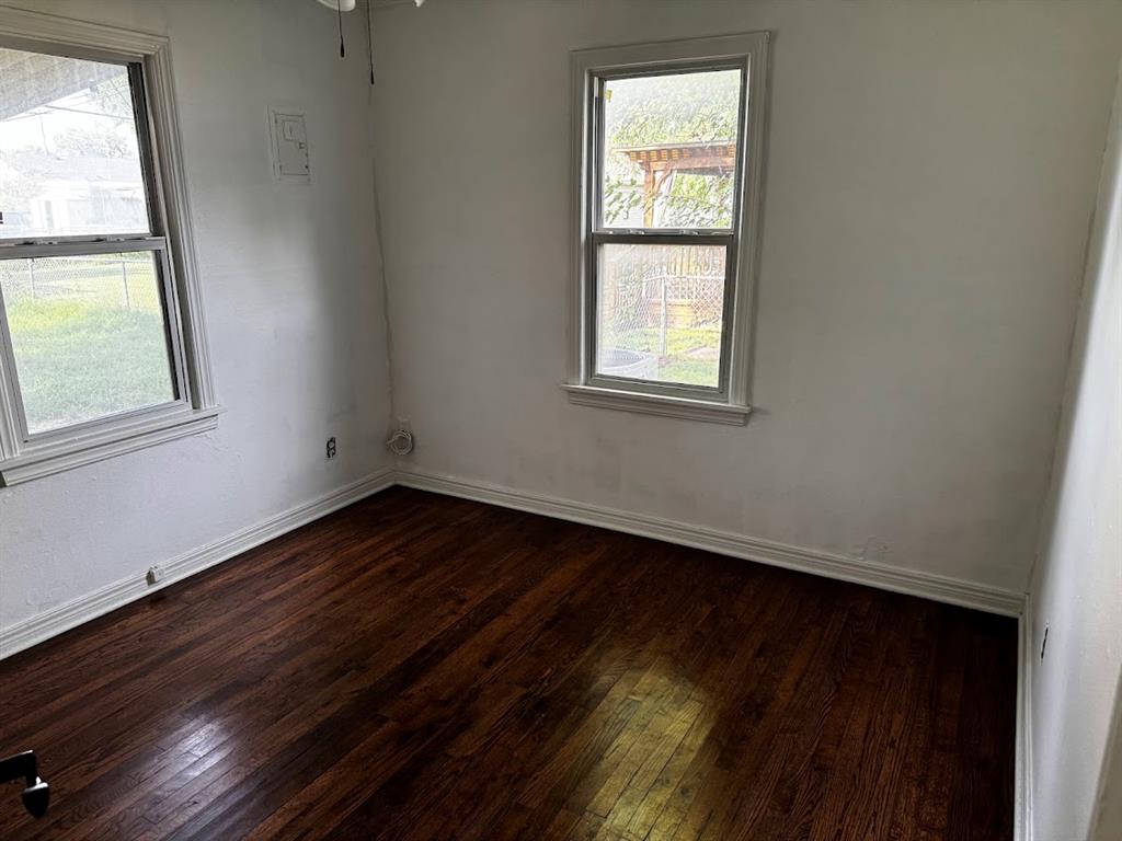 111 E Dale Street Property Photo 9