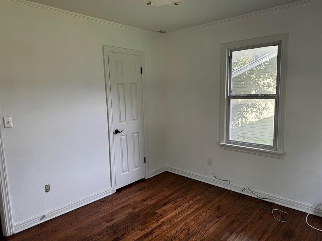 111 E Dale Street Property Photo 15