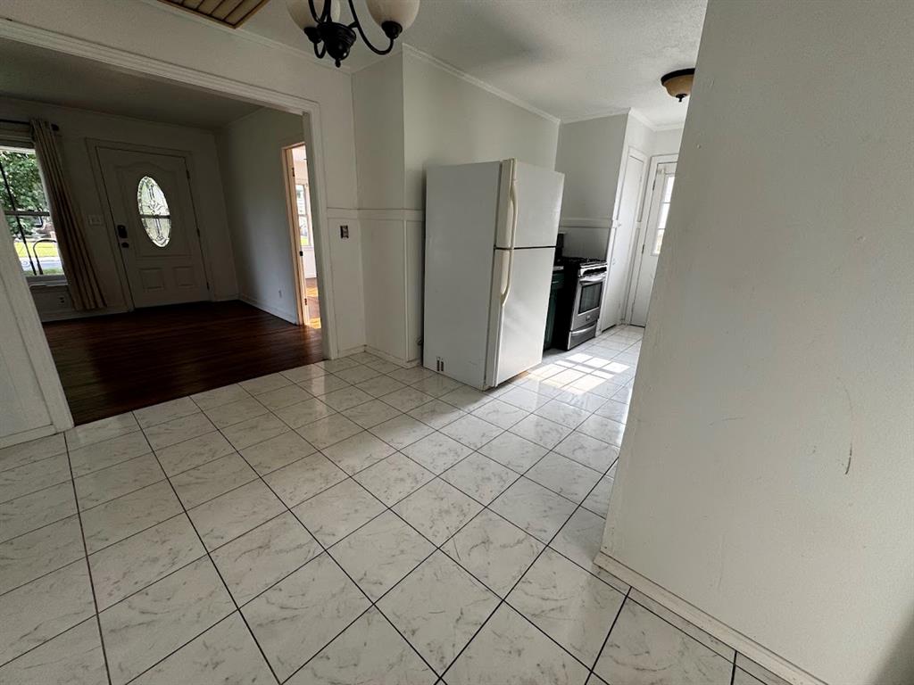 111 E Dale Street Property Photo 21