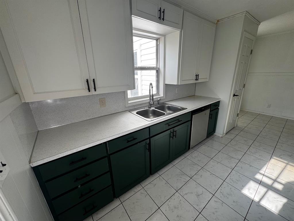 111 E Dale Street Property Photo 22