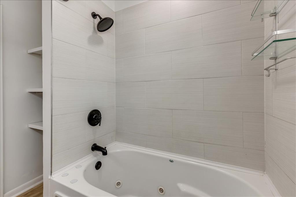 10407 Ridgeview Drive Property Photo 10